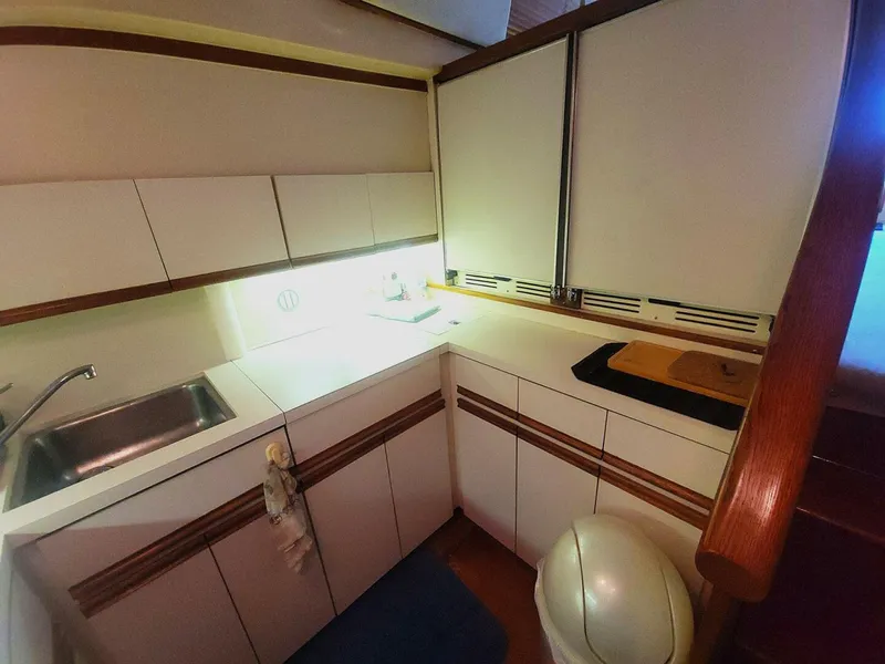 Slide: The Image of Bertram 50 Convertible 1989 - 14