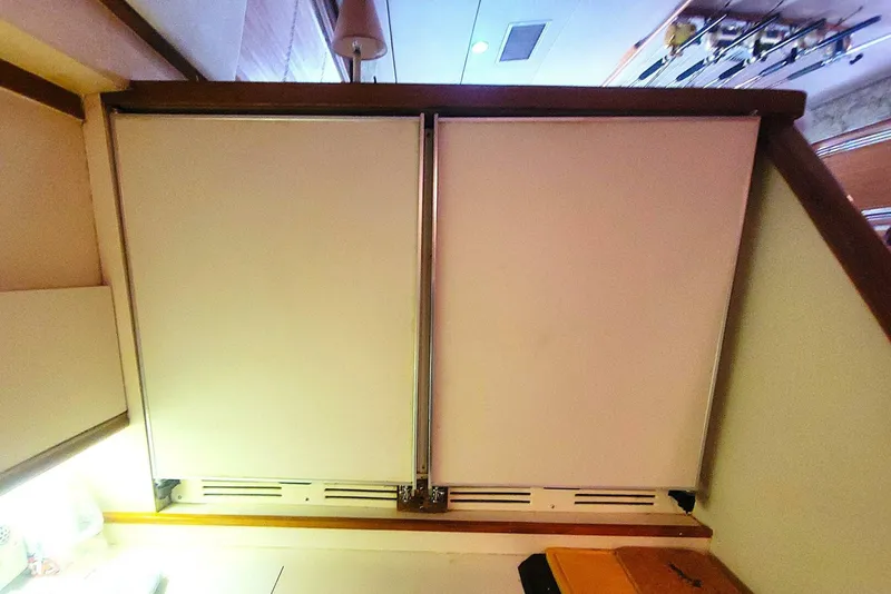Slide: The Image of Bertram 50 Convertible 1989 - 17