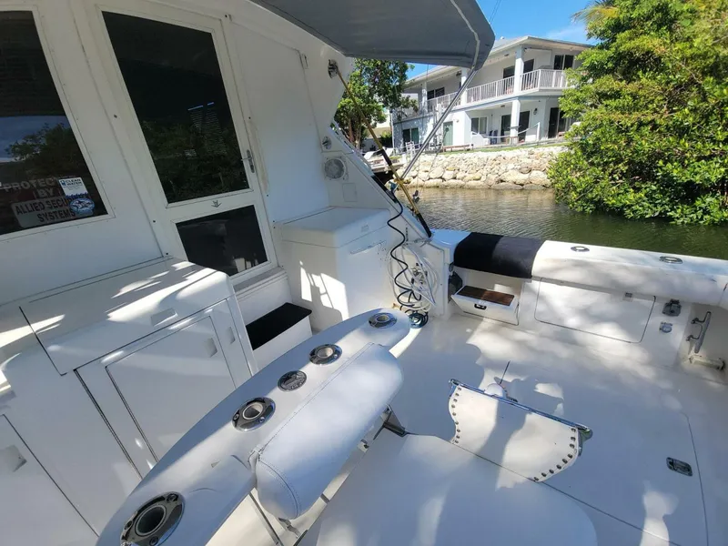 Slide: The Image of Bertram 50 Convertible 1989 - 27