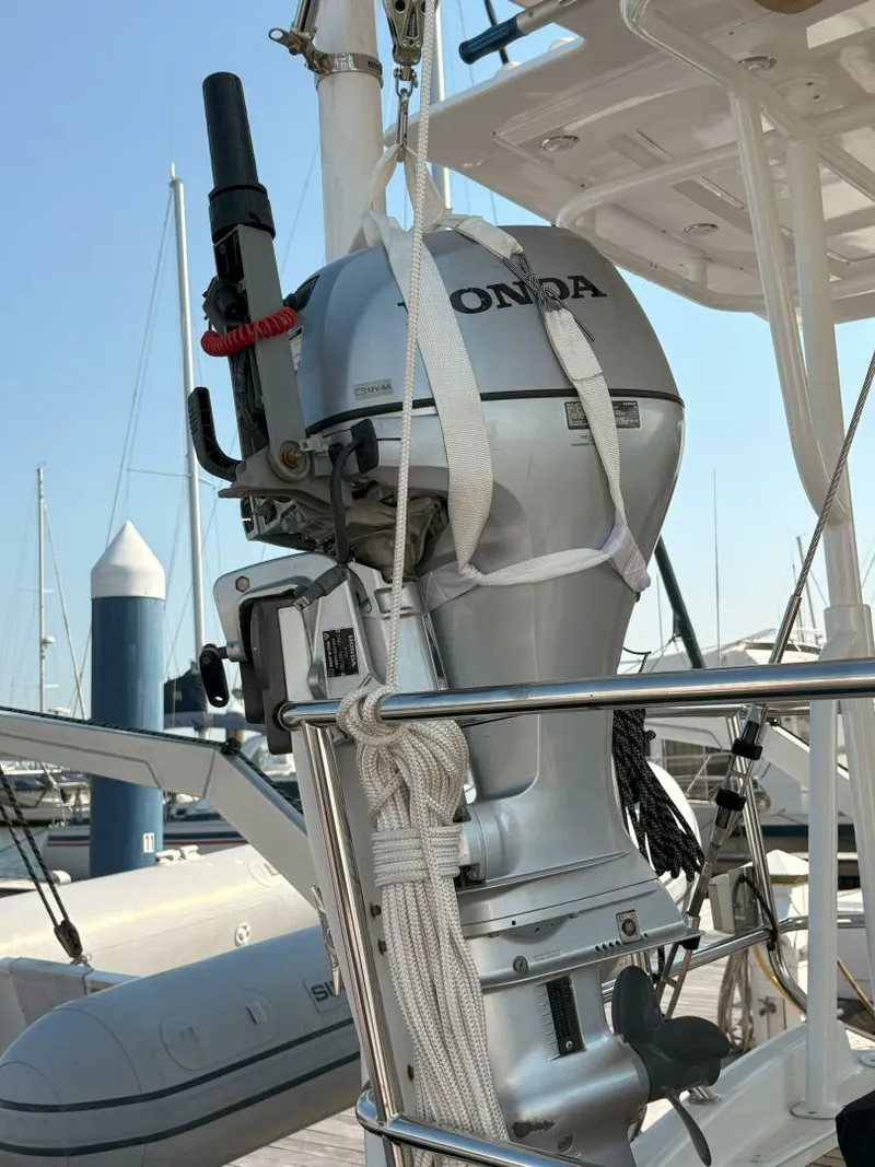 Slide: The Image of Jeanneau 2012 - 12