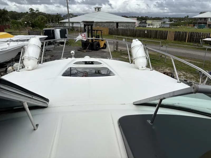Slide: The Image of Sea Ray 310 Sundancer 2012 - 14