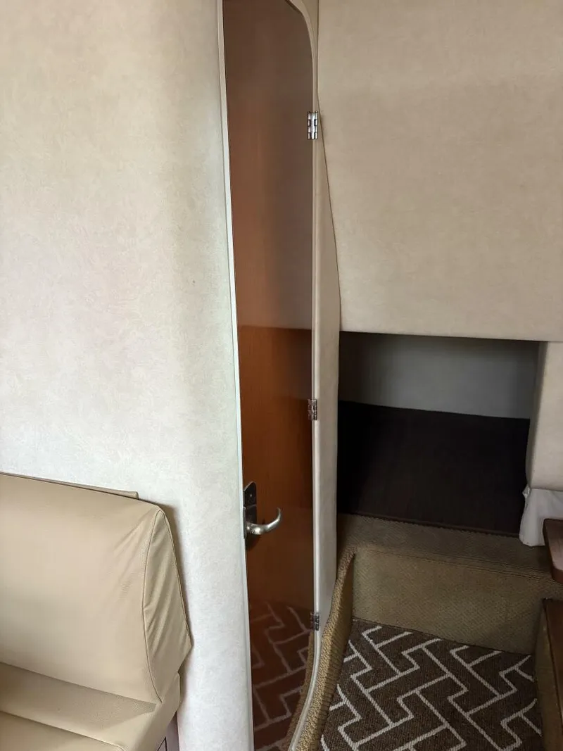 Slide: The Image of Sea Ray 310 Sundancer 2012 - 34