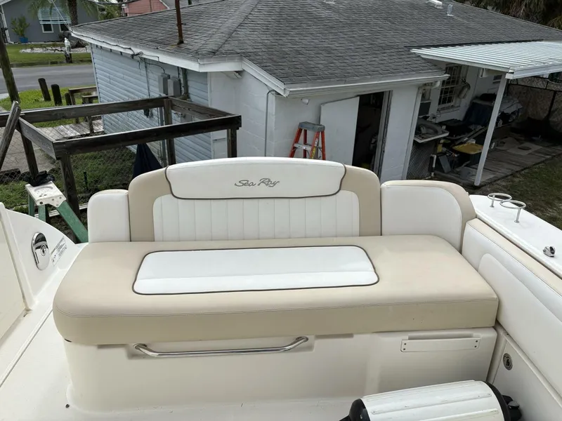 Slide: The Image of Sea Ray 310 Sundancer 2012 - 9