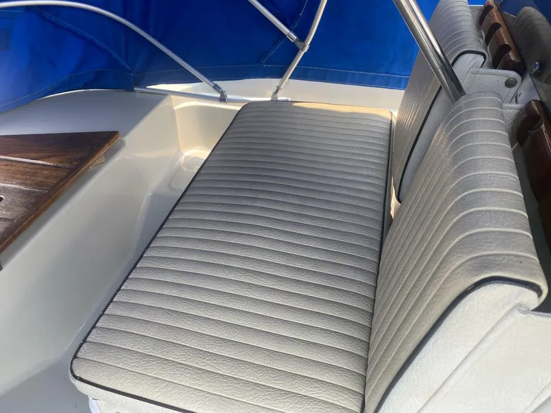 Slide: The Image of Boston Whaler 17 Montauk 1981 - 10