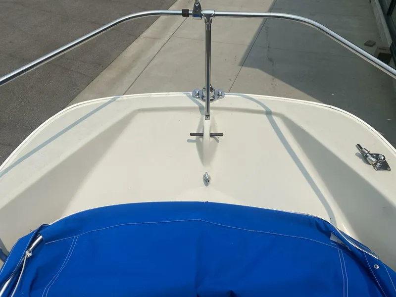 Slide: The Image of Boston Whaler 17 Montauk 1981 - 11