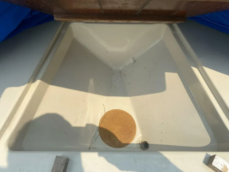Slide: The Image of Boston Whaler 17 Montauk 1981 - 12