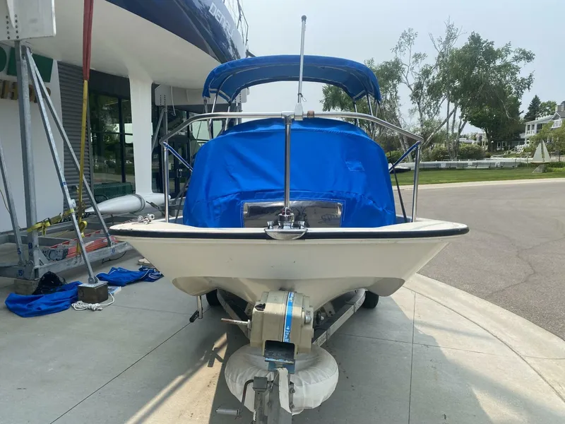Slide: The Image of Boston Whaler 17 Montauk 1981 - 3