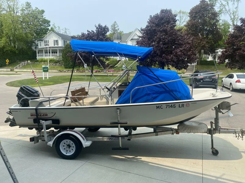 Slide: The Image of Boston Whaler 17 Montauk 1981 - 5