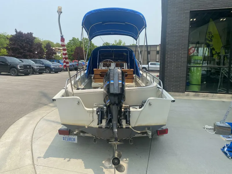Slide: The Image of Boston Whaler 17 Montauk 1981 - 7