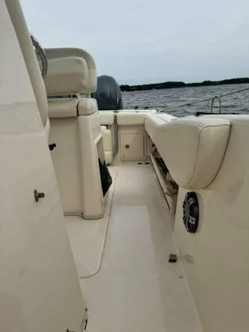 Slide: The Image of Grady-White 257 Fisherman 2021 - 12