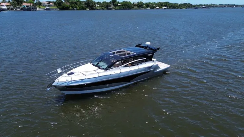 The Image of Real 40 HT Luxury 2025 - 0
