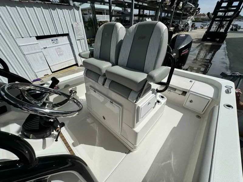 Slide: The Image of Ranger 2360 Bay Boat 2020 - 19