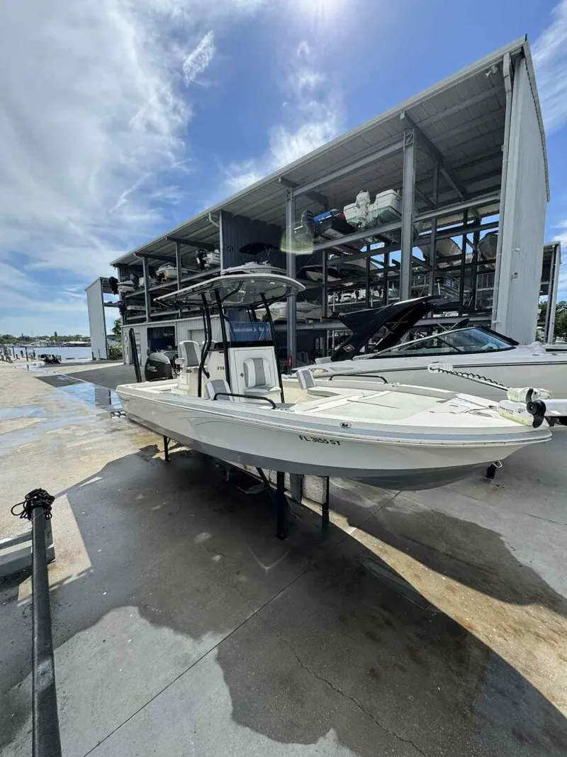 Slide: The Image of Ranger 2360 Bay Boat 2020 - 40