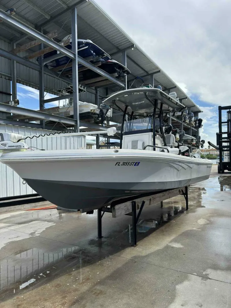 Slide: The Image of Ranger 2360 Bay Boat 2020 - 5