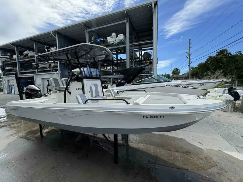 Slide: The Image of Ranger 2360 Bay Boat 2020 - 8