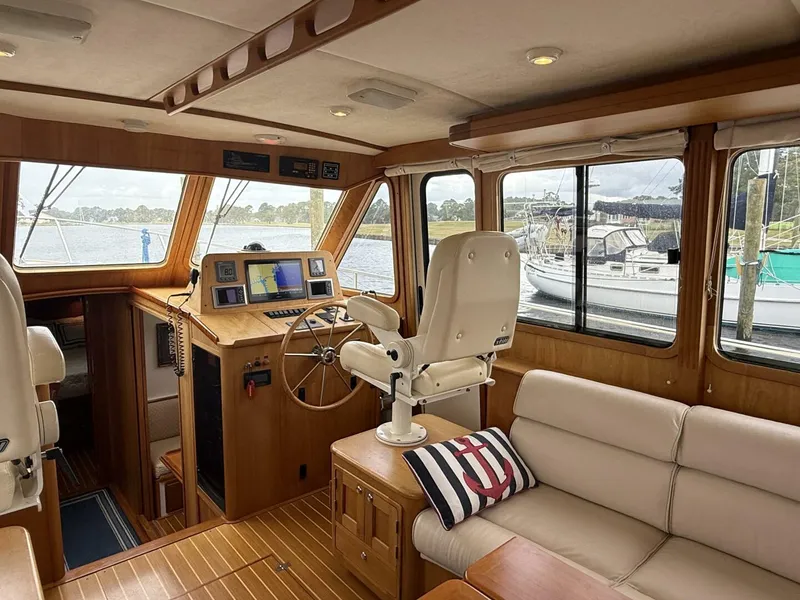 Slide: The Image of Legacy 42 Flybridge 2008 - 29
