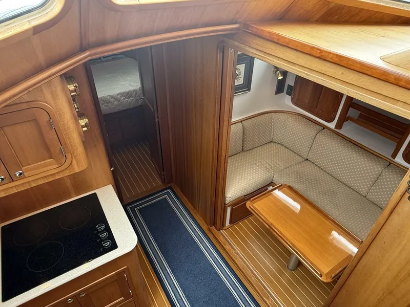 Slide: The Image of Legacy 42 Flybridge 2008 - 30