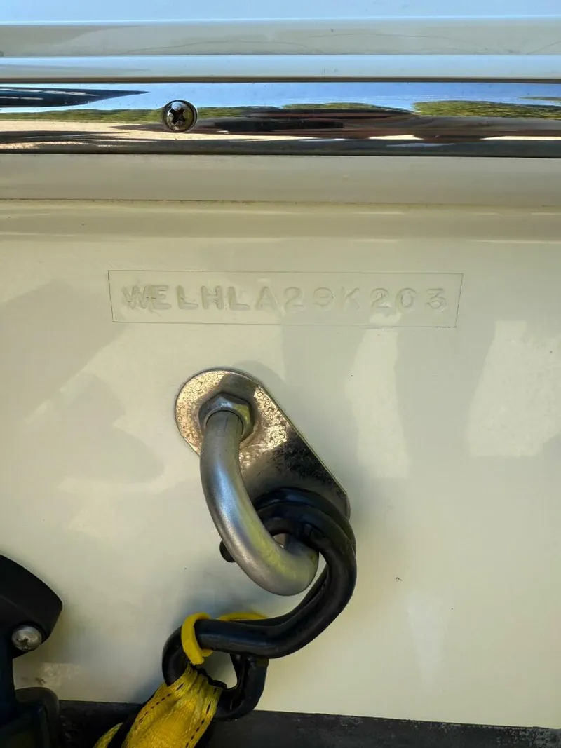 Slide: The Image of Wellcraft 250 Fisherman 2003 - 7