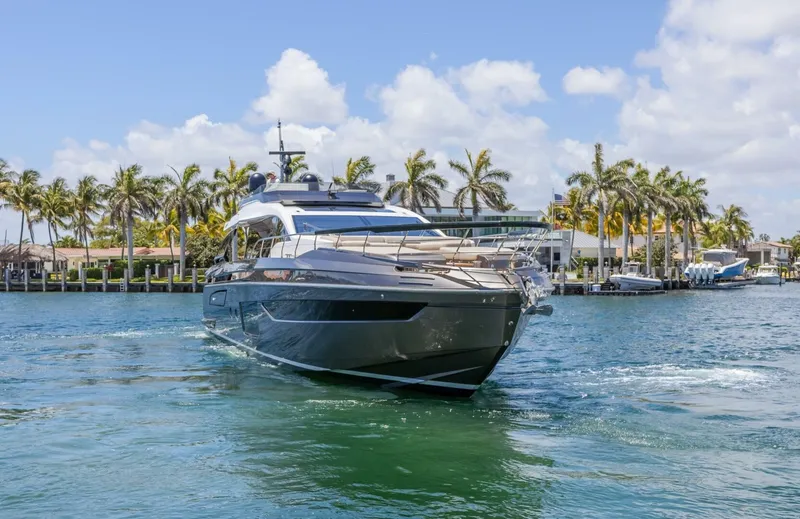 Slide: The Image of Azimut S8 2023 - 2