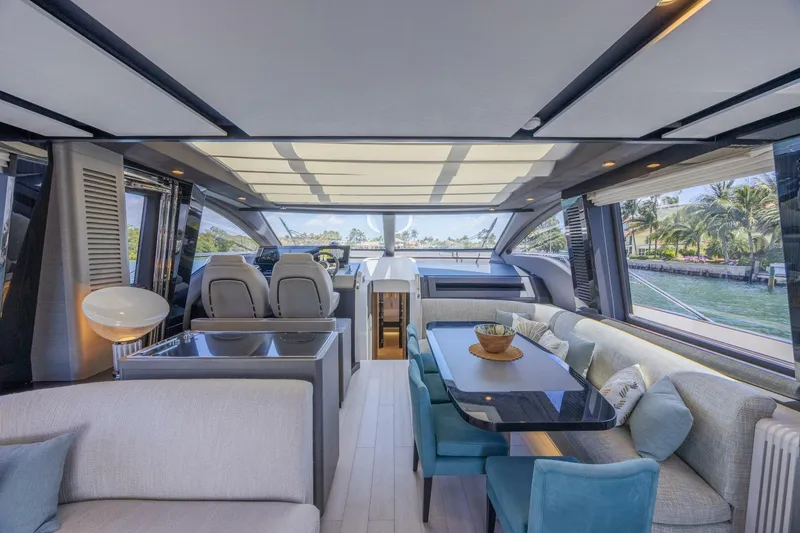 Slide: The Image of Azimut S8 2023 - 32