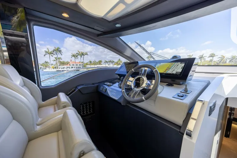 Slide: The Image of Azimut S8 2023 - 39