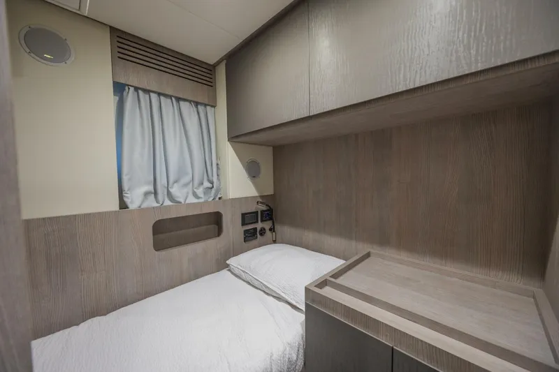 Slide: The Image of Azimut S8 2023 - 58