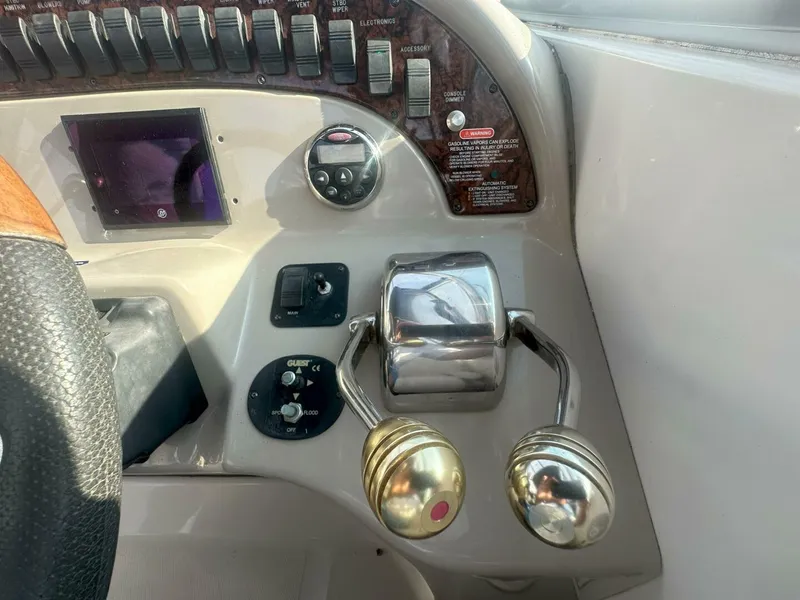 Slide: The Image of Sea Ray 290 Amberjack 2006 - 21