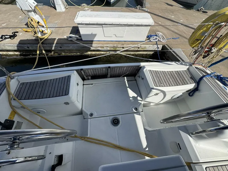 Slide: The Image of Jeanneau Sun Odyssey 389 2018 - 23