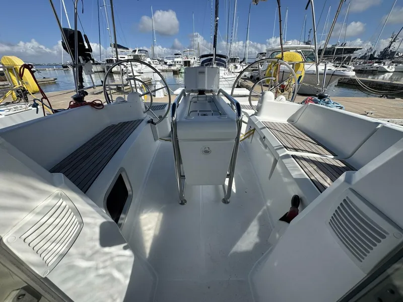 Slide: The Image of Jeanneau Sun Odyssey 389 2018 - 25