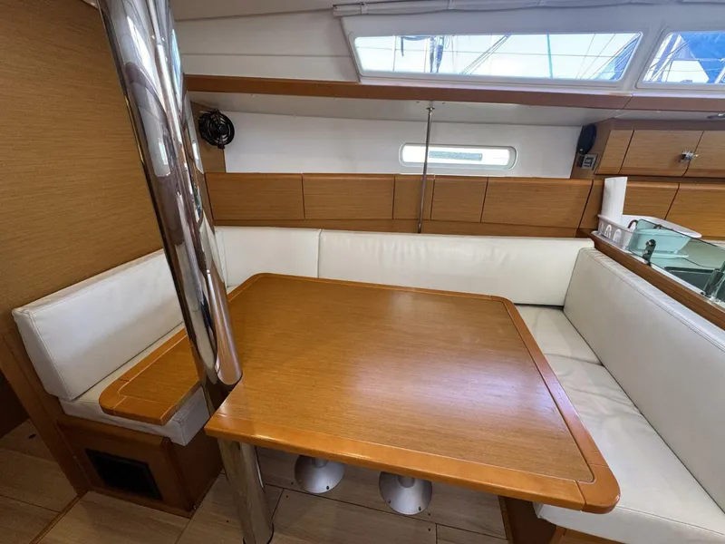 Slide: The Image of Jeanneau Sun Odyssey 389 2018 - 35