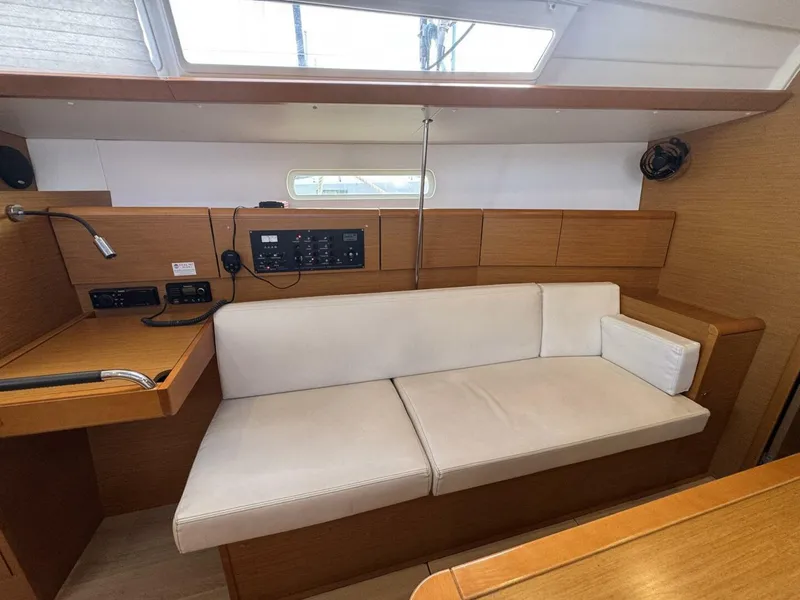 Slide: The Image of Jeanneau Sun Odyssey 389 2018 - 36