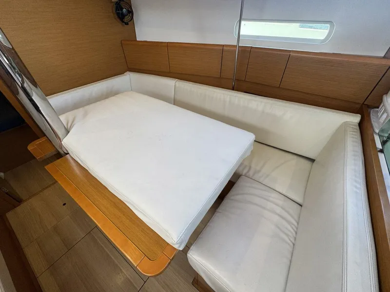 Slide: The Image of Jeanneau Sun Odyssey 389 2018 - 37