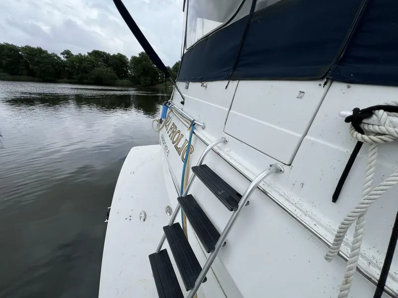 Slide: The Image of Mainship 47 Motor Yacht 1997 - 35