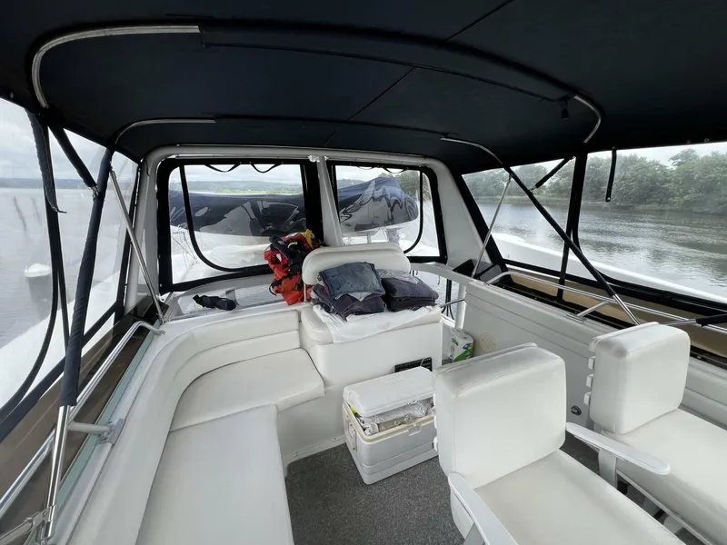 Slide: The Image of Mainship 47 Motor Yacht 1997 - 44