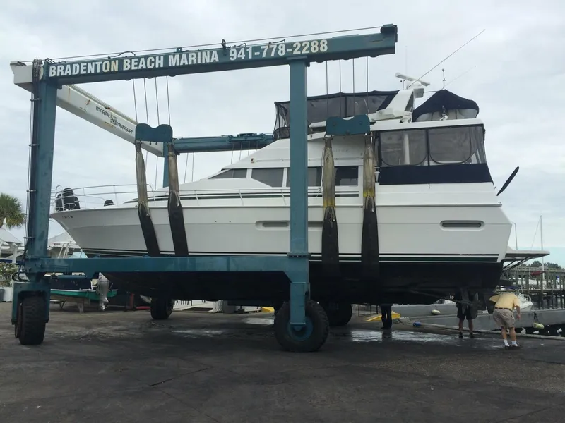 Slide: The Image of Mainship 47 Motor Yacht 1997 - 49