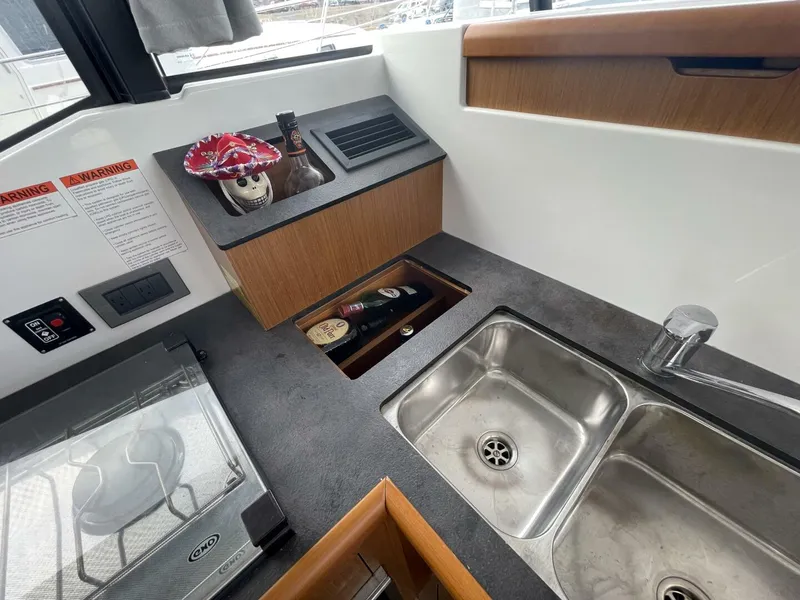 Slide: The Image of Beneteau Swift Trawler 35- Flybridge 2018 - 124