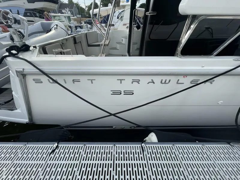 Slide: The Image of Beneteau Swift Trawler 35- Flybridge 2018 - 22