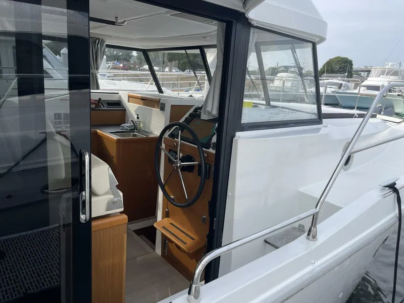 Slide: The Image of Beneteau Swift Trawler 35- Flybridge 2018 - 23