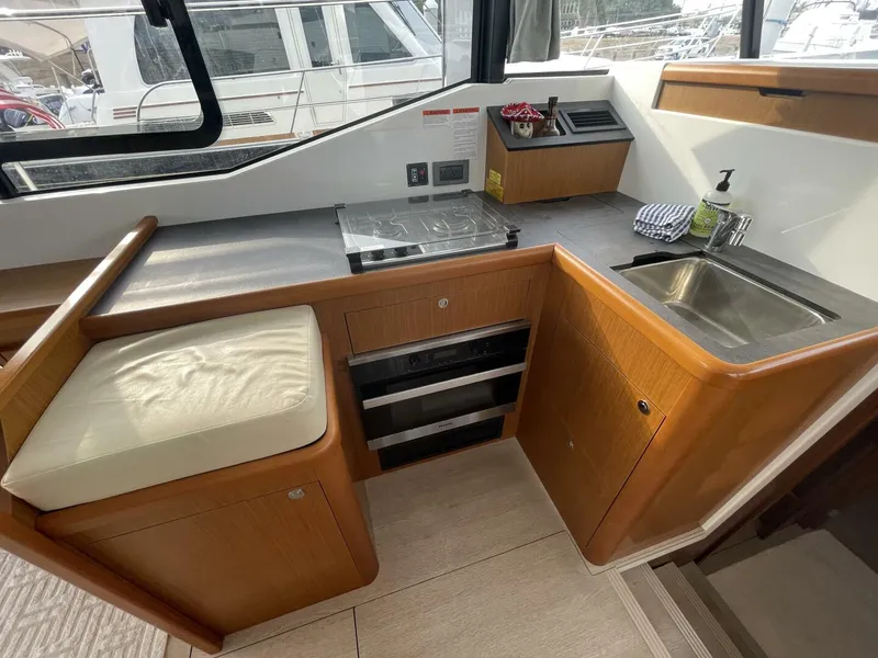 Slide: The Image of Beneteau Swift Trawler 35- Flybridge 2018 - 29