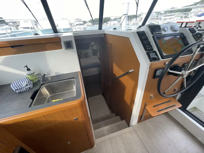 Slide: The Image of Beneteau Swift Trawler 35- Flybridge 2018 - 34