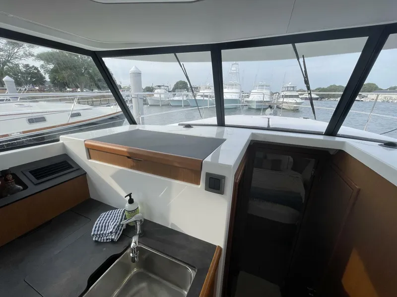 Slide: The Image of Beneteau Swift Trawler 35- Flybridge 2018 - 54