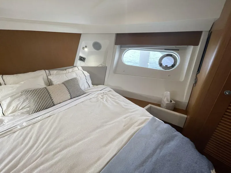 Slide: The Image of Beneteau Swift Trawler 35- Flybridge 2018 - 63