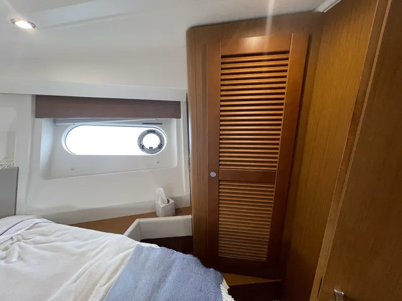Slide: The Image of Beneteau Swift Trawler 35- Flybridge 2018 - 64