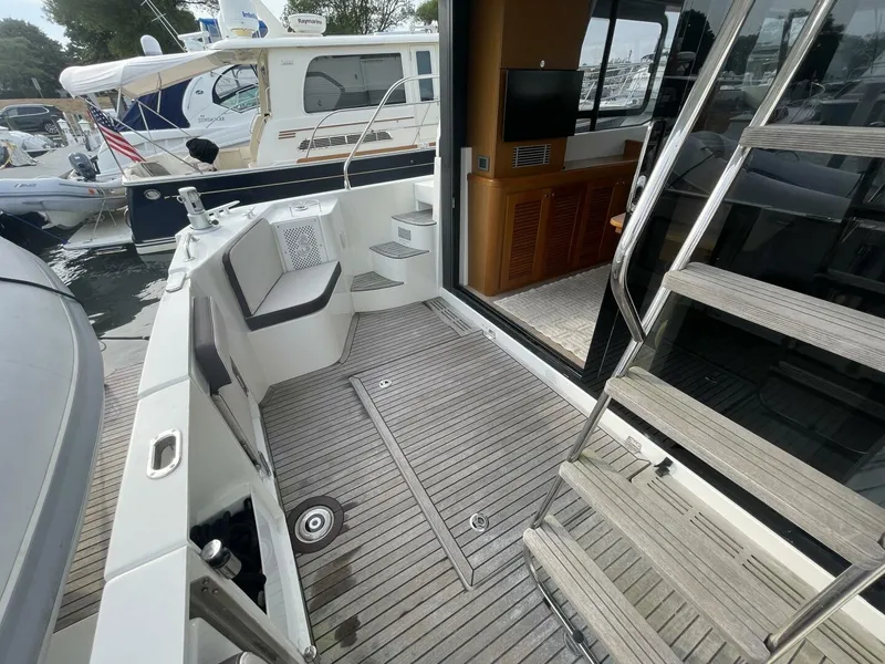 Slide: The Image of Beneteau Swift Trawler 35- Flybridge 2018 - 80