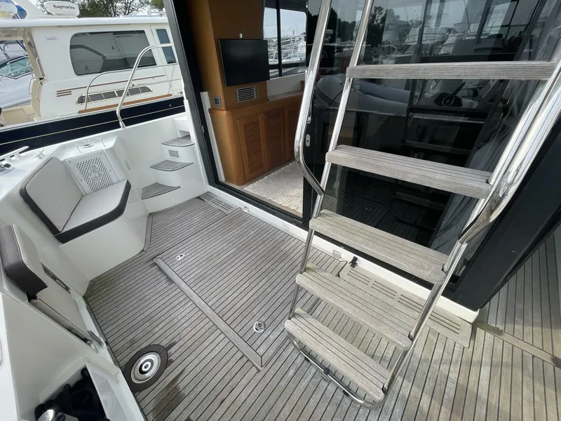 Slide: The Image of Beneteau Swift Trawler 35- Flybridge 2018 - 81