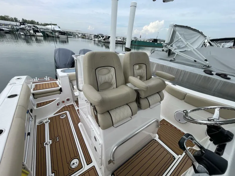 Slide: The Image of Sea Fox 288 Commander 2017 - 25