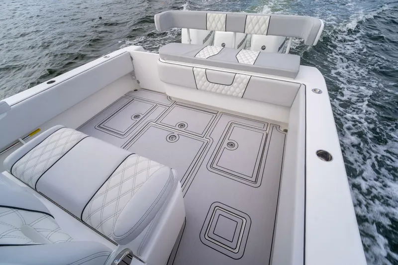 Slide: The Image of Contender 39 Fisharound 2023 - 15