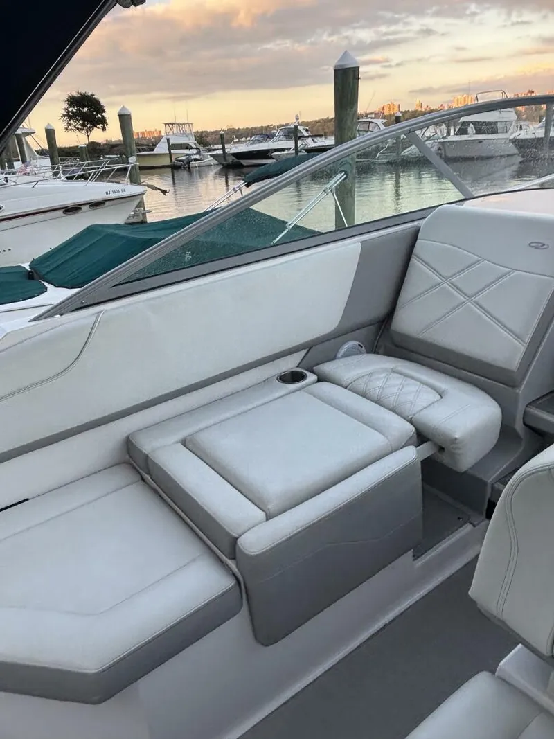Slide: The Image of Regal 26 Express 2021 - 5