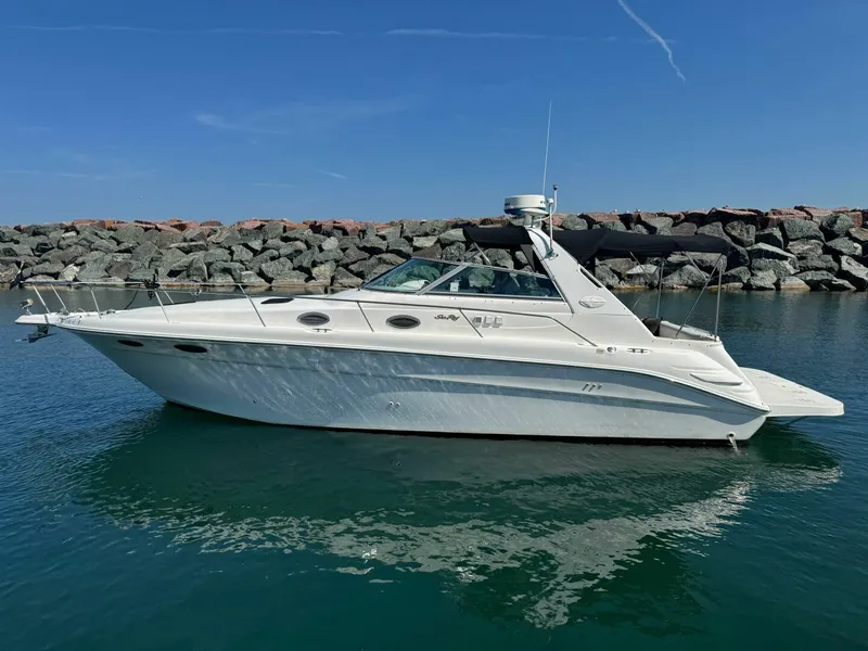 The Image of Sea Ray 330 Sundancer 1997 - 0