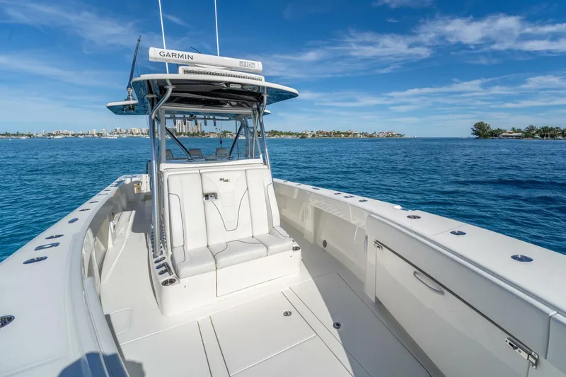 Slide: The Image of SeaVee 370z 2021 - 15